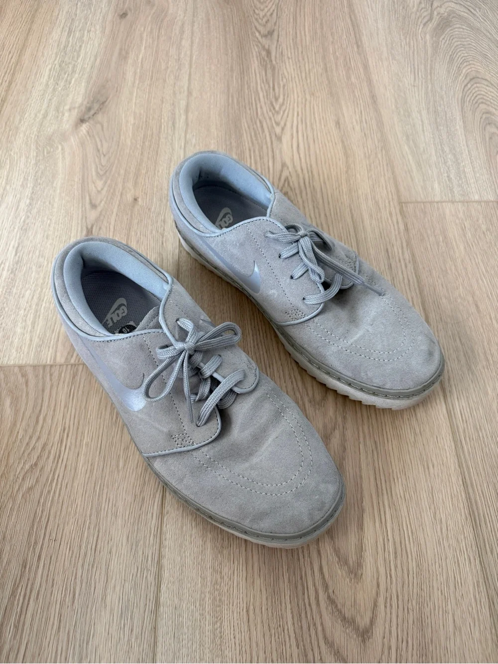 Nike Men's Light Gray Suede Lace-Up golf shoes
